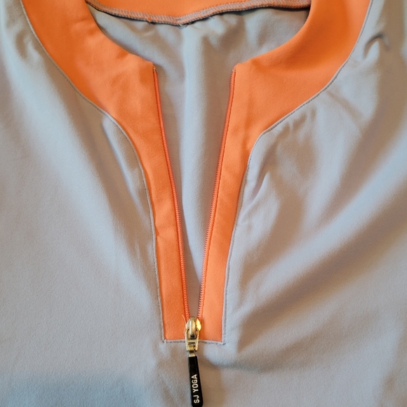 SJ Yoga Activewear shirt size small - Picture 4 of 8